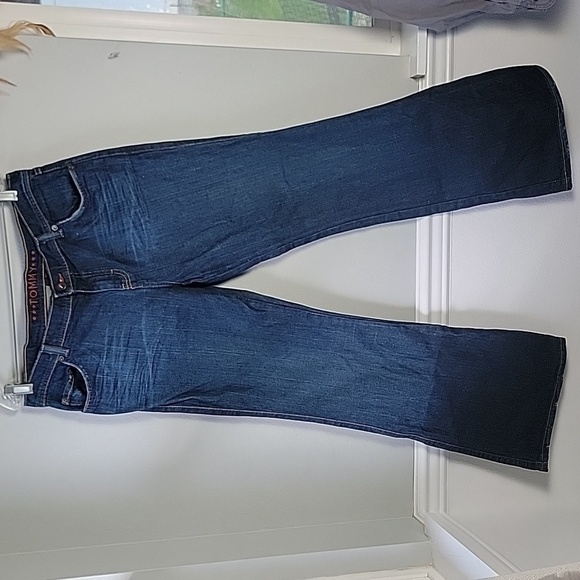 TOMMY Flare leg jean with flap detailed pocket - Picture 1 of 9